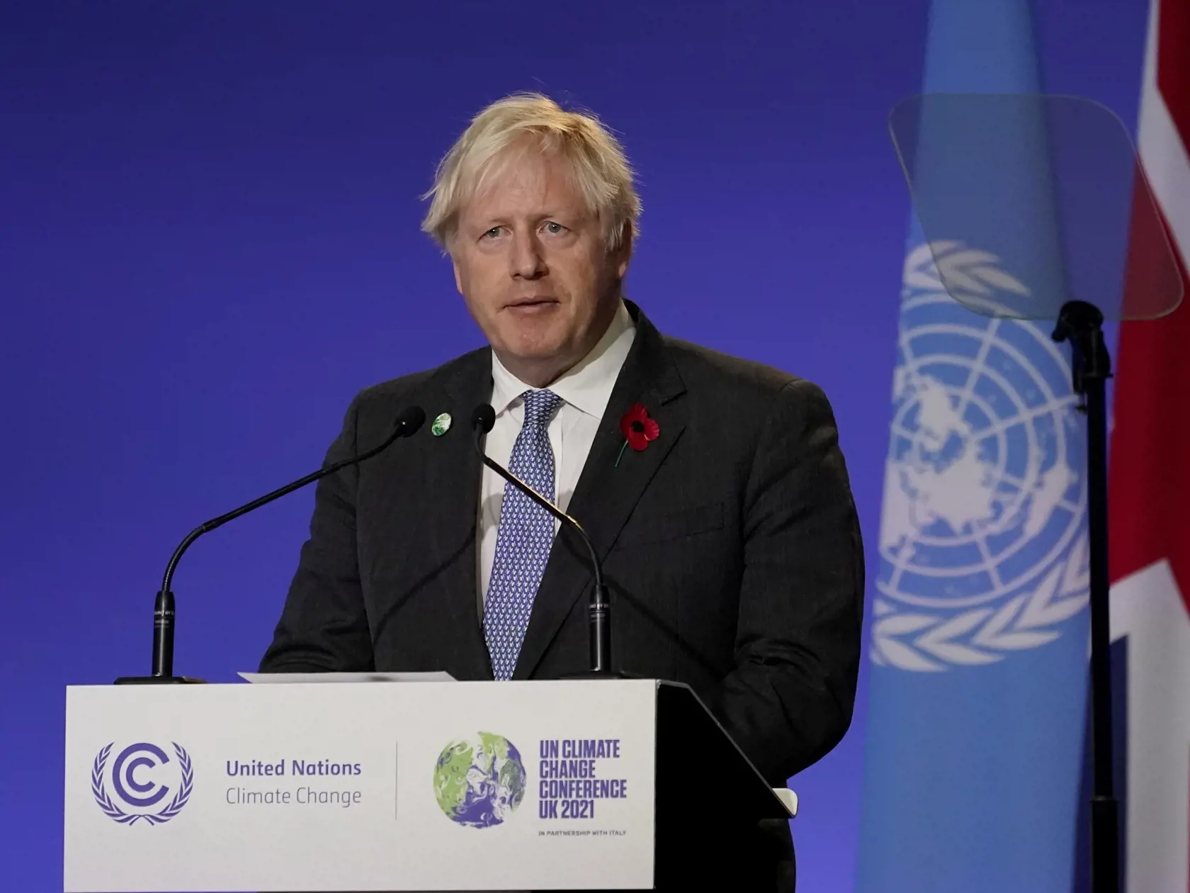 KK31 Glasgow - Britský premiér Boris Johnson hovorí počas otváracieho ceremoniálu na klimatickom summite COP26 v škótskom Glasgowe v pondelok 1. novembra 2021.  V Glasgowe sa v nedeľu oficiálne začal klimatický summit OSN COP26, ktorý potrvá do 12. novembra. FOTO TASR/AP