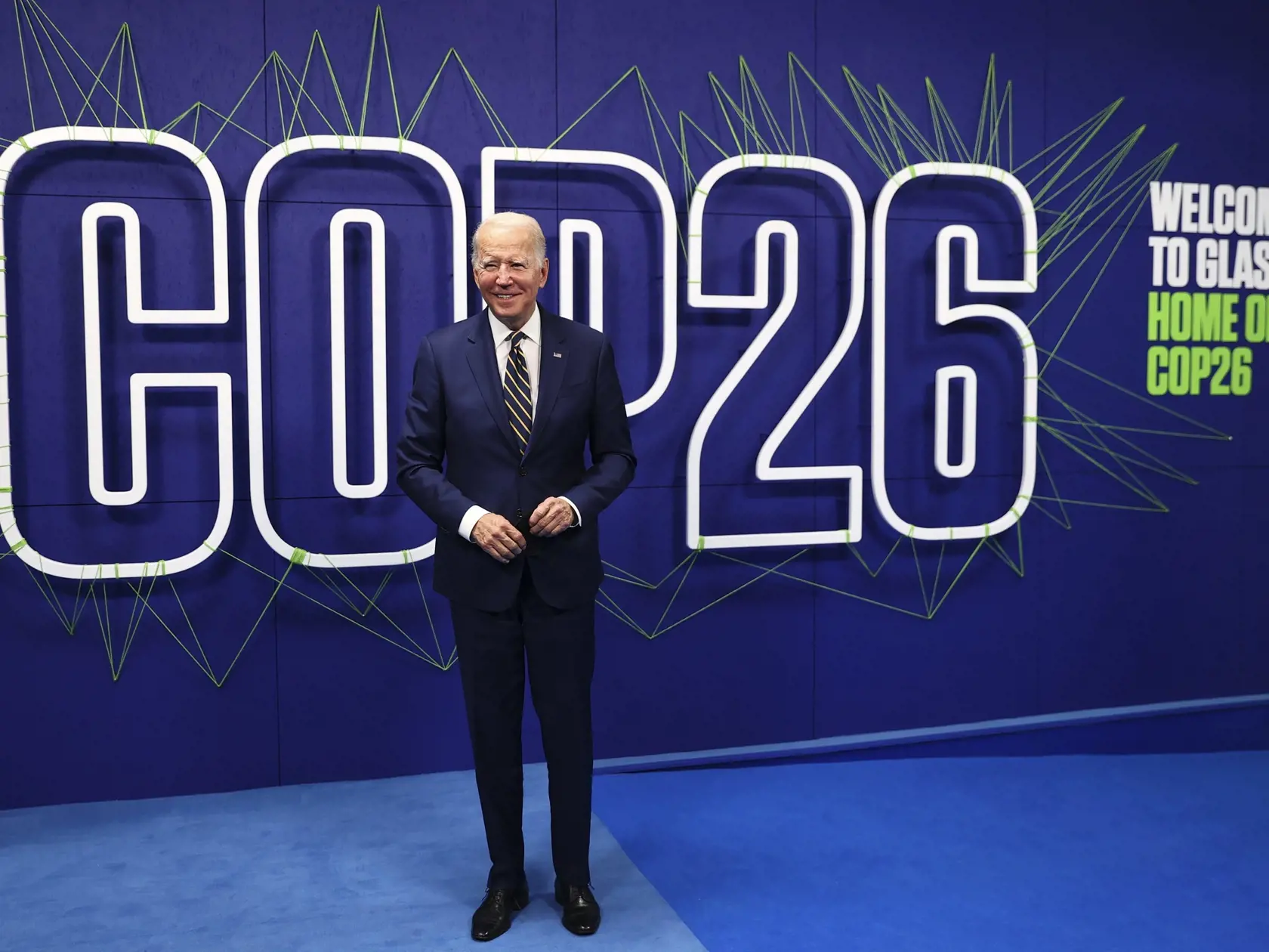 KK27 Glasgow - Americký prezident Joe Biden prichádza na klimatický summit COP26 v škótskom Glasgowe v pondelok 1. novembra 2021.  V Glasgowe sa v nedeľu oficiálne začal klimatický summit OSN COP26, ktorý potrvá do 12. novembra. FOTO TASR/AP