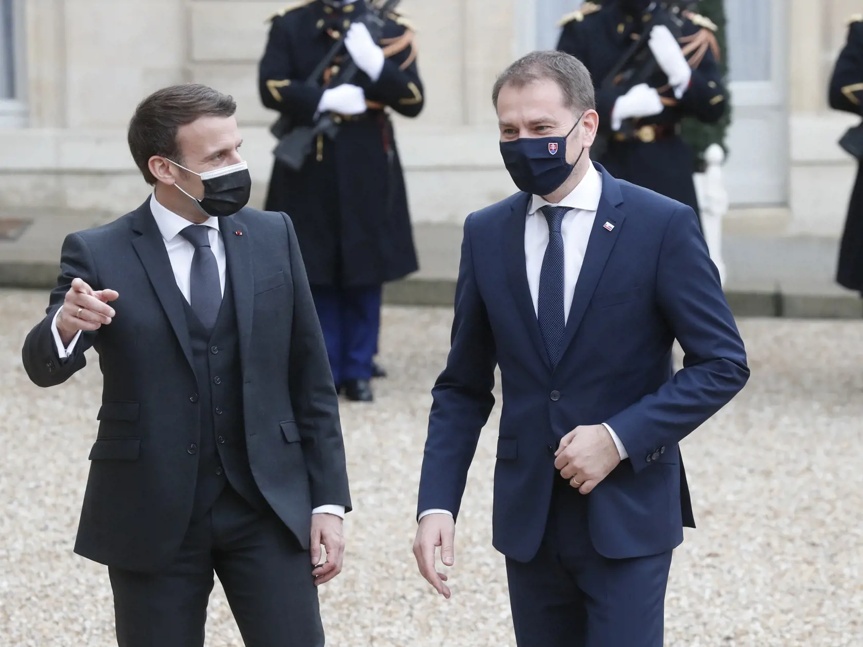 Emmanuel Macron a slovenský premiér Igor Matovič.