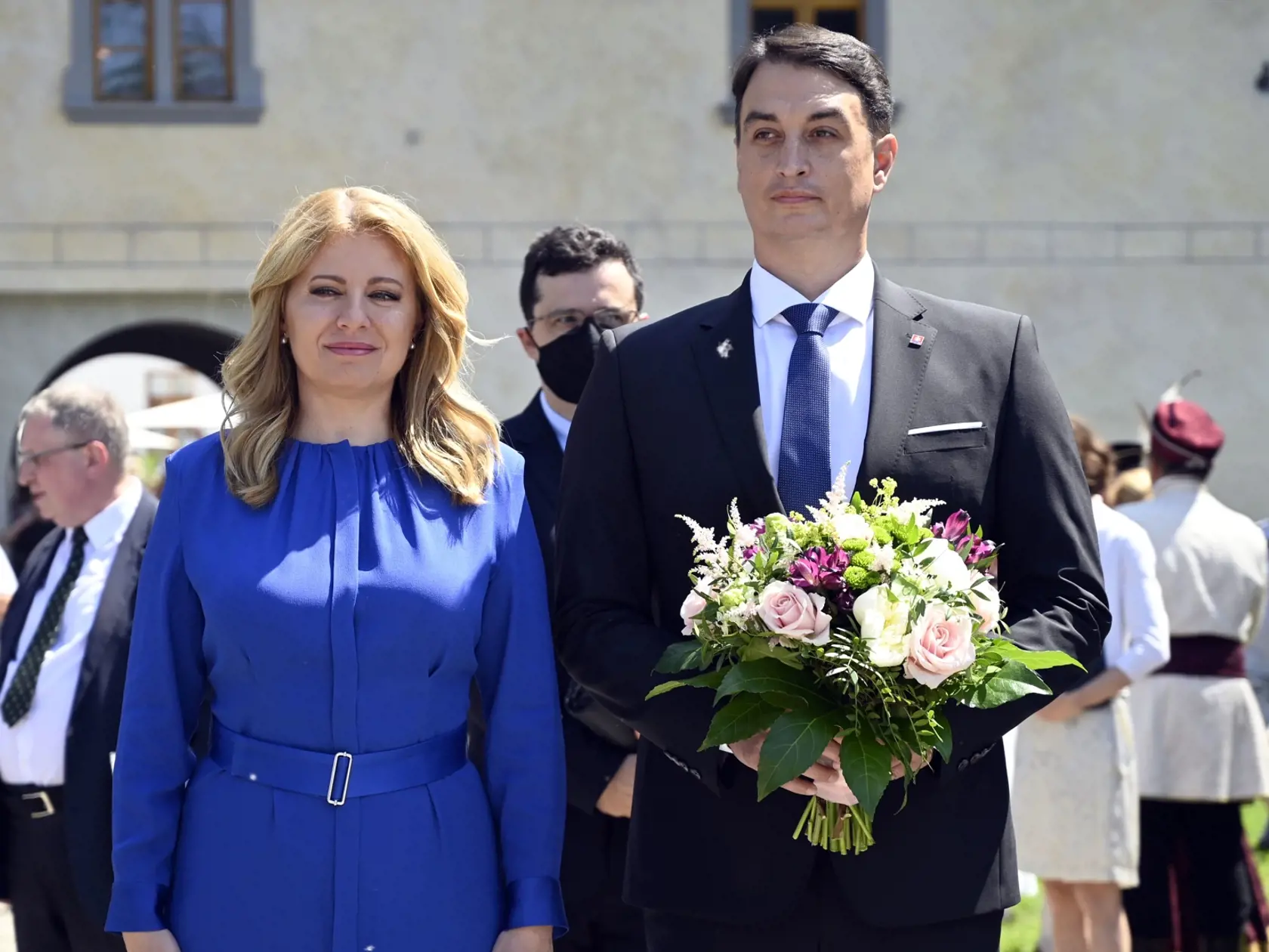Na snímke zľava prezidentka Slovenskej republiky Zuzana Čaputová s partnerom Jurajom Rizmanom  počas slávnostného otvorenia zrekonštruovaného kaštieľa v obci Borša v okrese Trebišov, ktorý je rodiskom Františka (Ferenc) II. Rákócziho 19. júna 2021. FOTO TASR - Roman Hanc