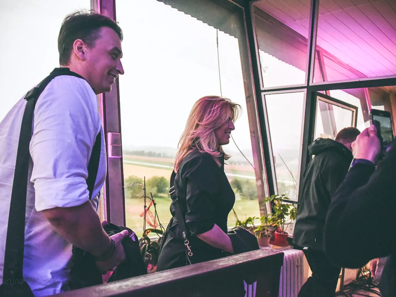 Prezidentka Zuzana Čaputová nevynechala Pohodu Air. Jej diskusia so Štefanom Hríbom patrila k najsledovanejším. Prišla aj s partnerom Jurajom Rizmanom, ktorý ju sprevádzal ešte ako spolupracovník na Pohode aj vlani.