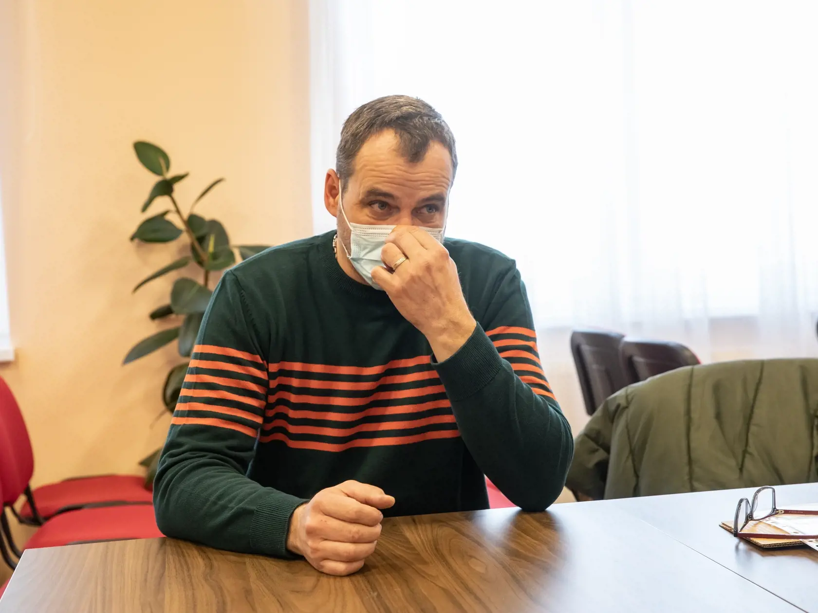 Reportáž v dedine Kostolište kde bol pred rokom prvý prípad covid-19.