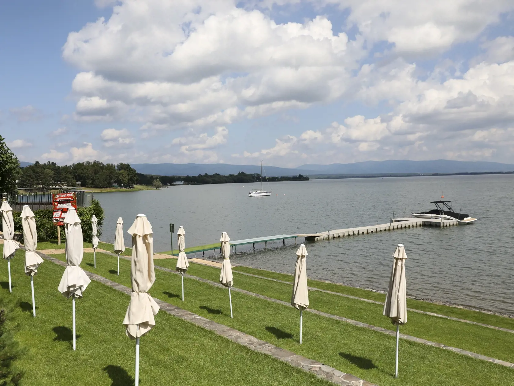 Na snímke je Zemplínska Šírava, deň pred otvorením letnej sezóny 2023.
Reportáž o čistej vode v Šírave, kde sa dokonca objavili raky, indikátor čistej vody.
