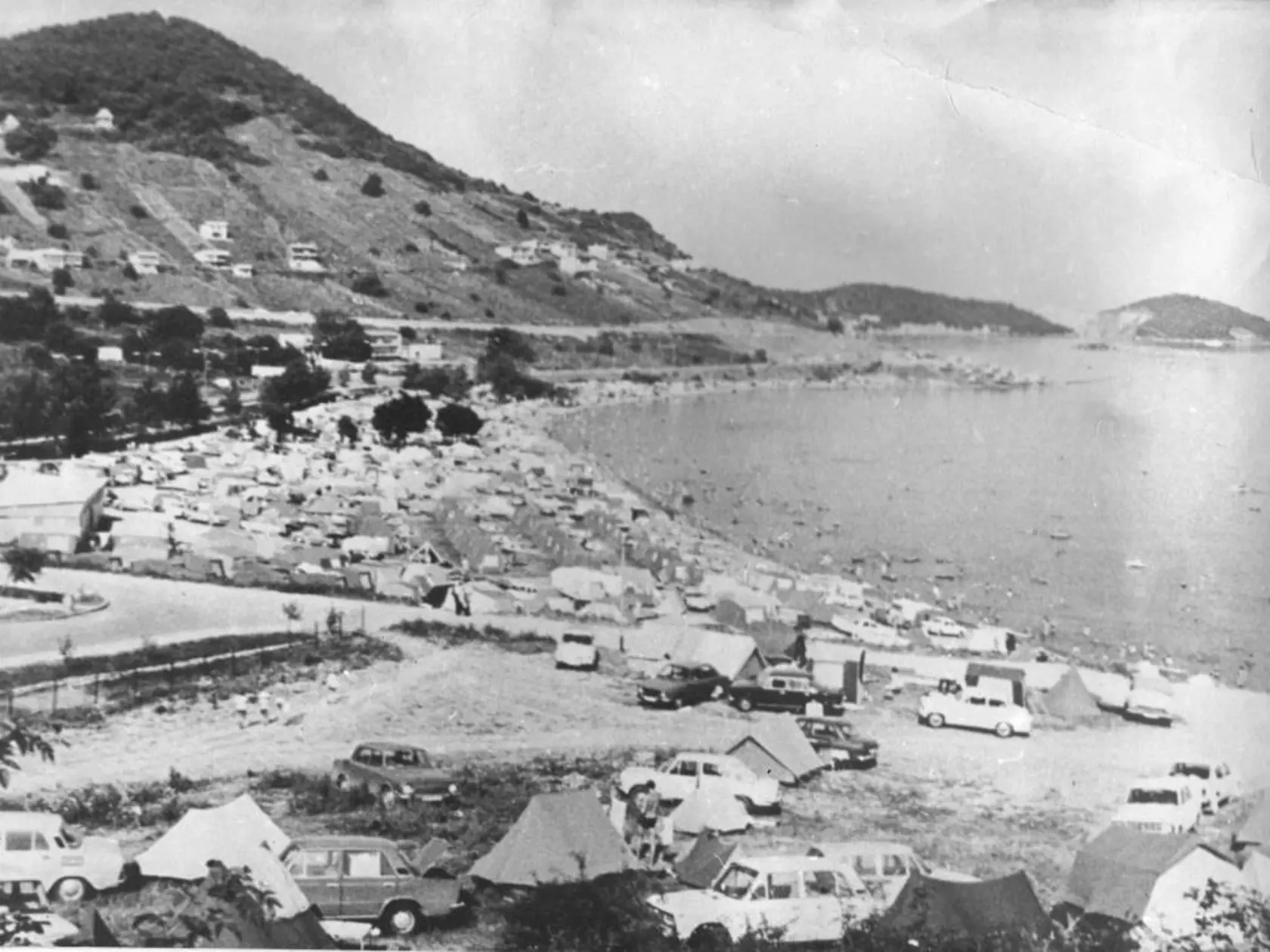 Pohľad na pláž Senderov v rekreačnom stredisku Lúč - Hôrka r. 1968.