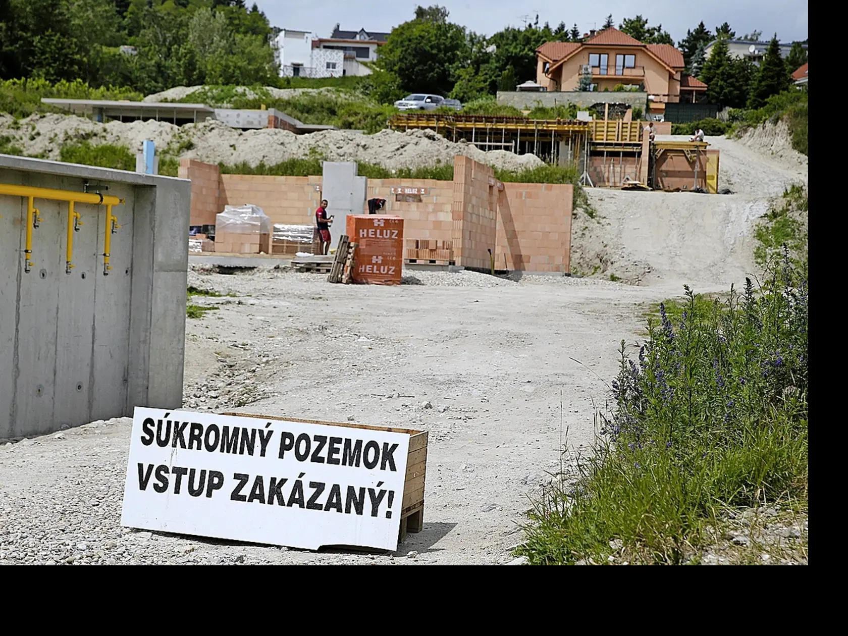 Každá väčšia stavba si vyžaduje stavebné povolenie.