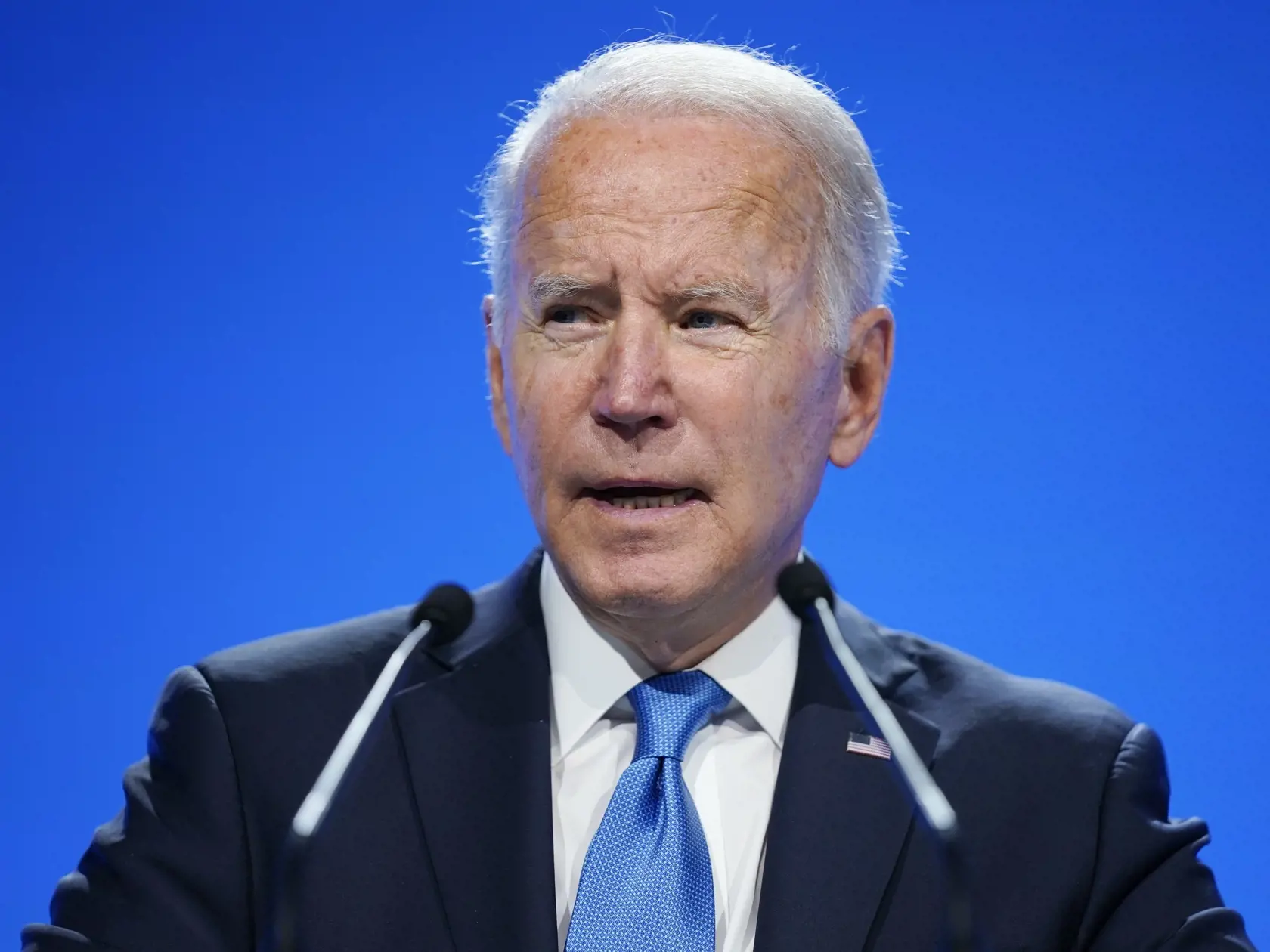 JB 35 Glasgow - Americký prezident Joe Biden rozpráva počas prejavu na podujatí v rámci klimatického summitu COP26 v Glasgowe 2. novembra 2021. FOTO TASR/AP 

President Joe Biden speaks during an event about the "Global Methane Pledge" at the COP26 U.N. Climate Summit, Tuesday, Nov. 2, 2021, in Glasgow, Scotland. (AP Photo/Evan Vucci)