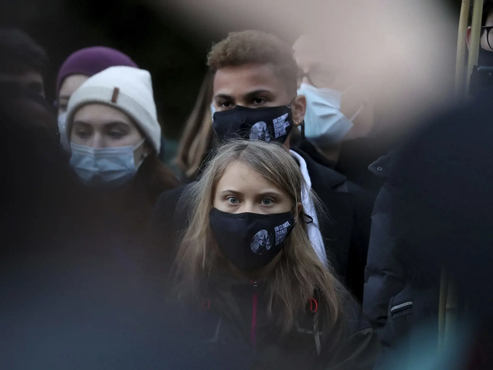 KK54 Glasgow - Švédska aktivistka Greta Thunbergová (uprostred) počas klmatického protestu Fridays For Future na klimatickom summite COP26 v škótskom Glasgowe v pondelok 1. novembra 2021.  V Glasgowe sa v nedeľu oficiálne začal klimatický summit OSN COP26, ktorý potrvá do 12. novembra. FOTO TASR/AP
Swedish climate activist Greta Thunberg, centre, attends a 'Fridays For Future' climate protest on the fringes of the COP26 U.N. Climate Summit, in Glasgow, Scotland, Monday, Nov. 1, 2021. The U.N. cl