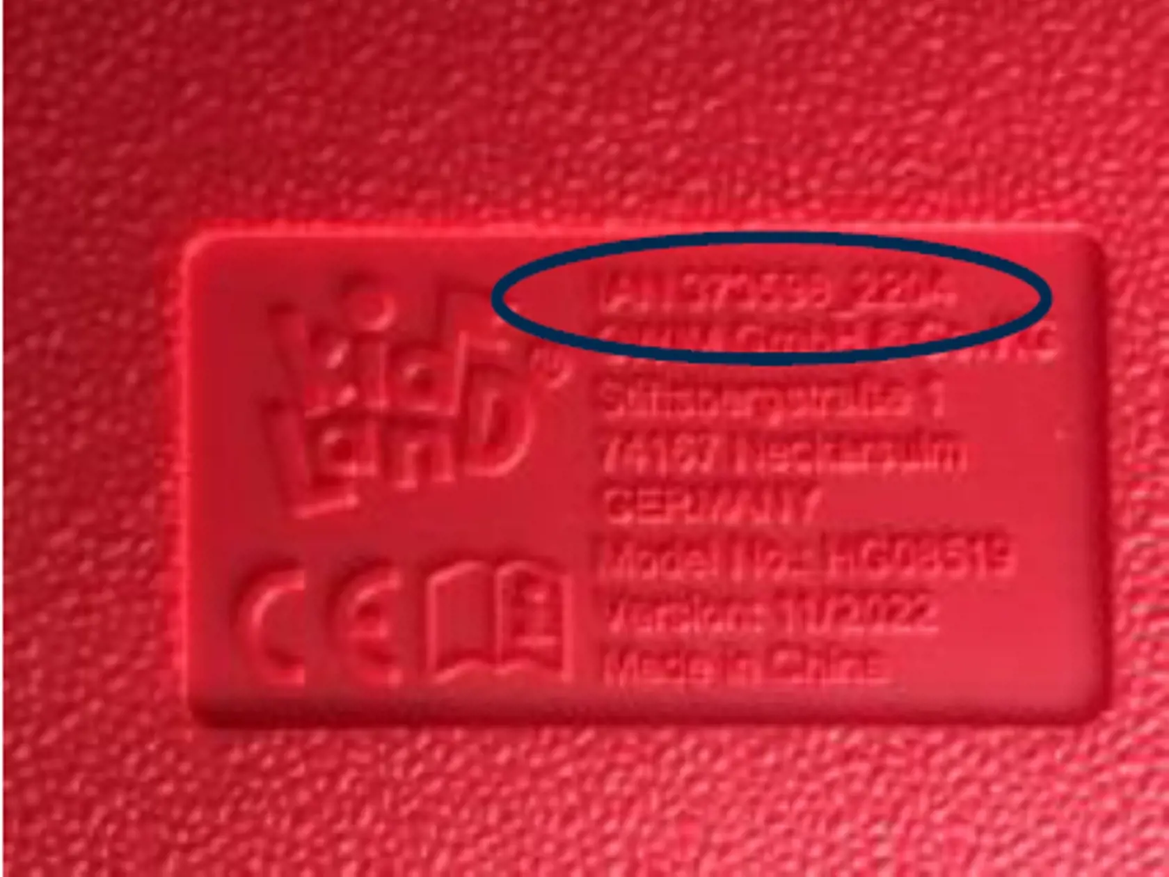 Dodávateľ Kaufland SR v.o.s., varuje pred ďalším používaním výrobku „3-v-1 Hojdačka“ značky „Kidland“ číslo produktu 373598_2204 (viď typ výrobku na zadnej strane tovaru).