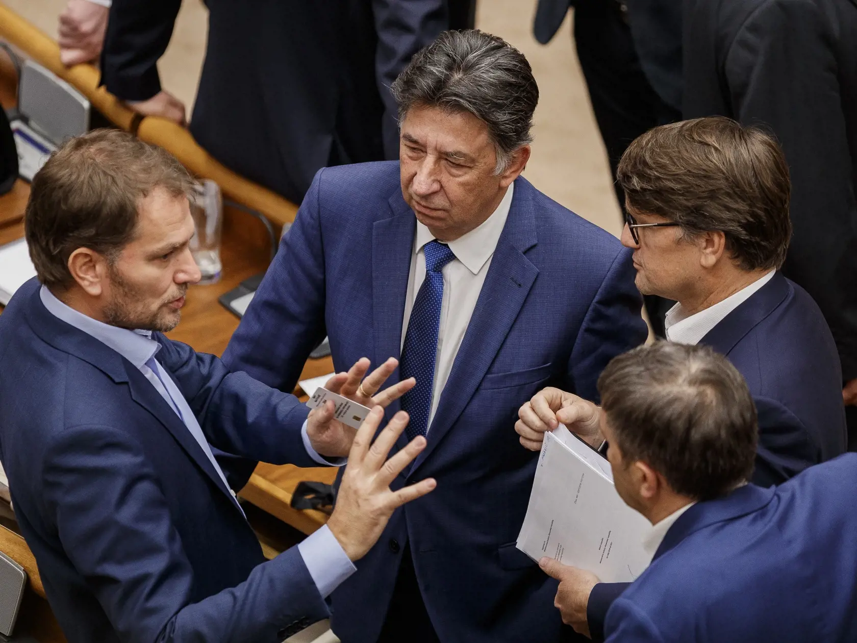 Na snímke Igor Matovič, Ján Budaj a Marek Maďarič počas mimoriadnej schôdze Národnej rady Slovenskej republiky, k návrhu skupiny poslancov na odvolanie Andreja Danka z postu predsedu NRSR.