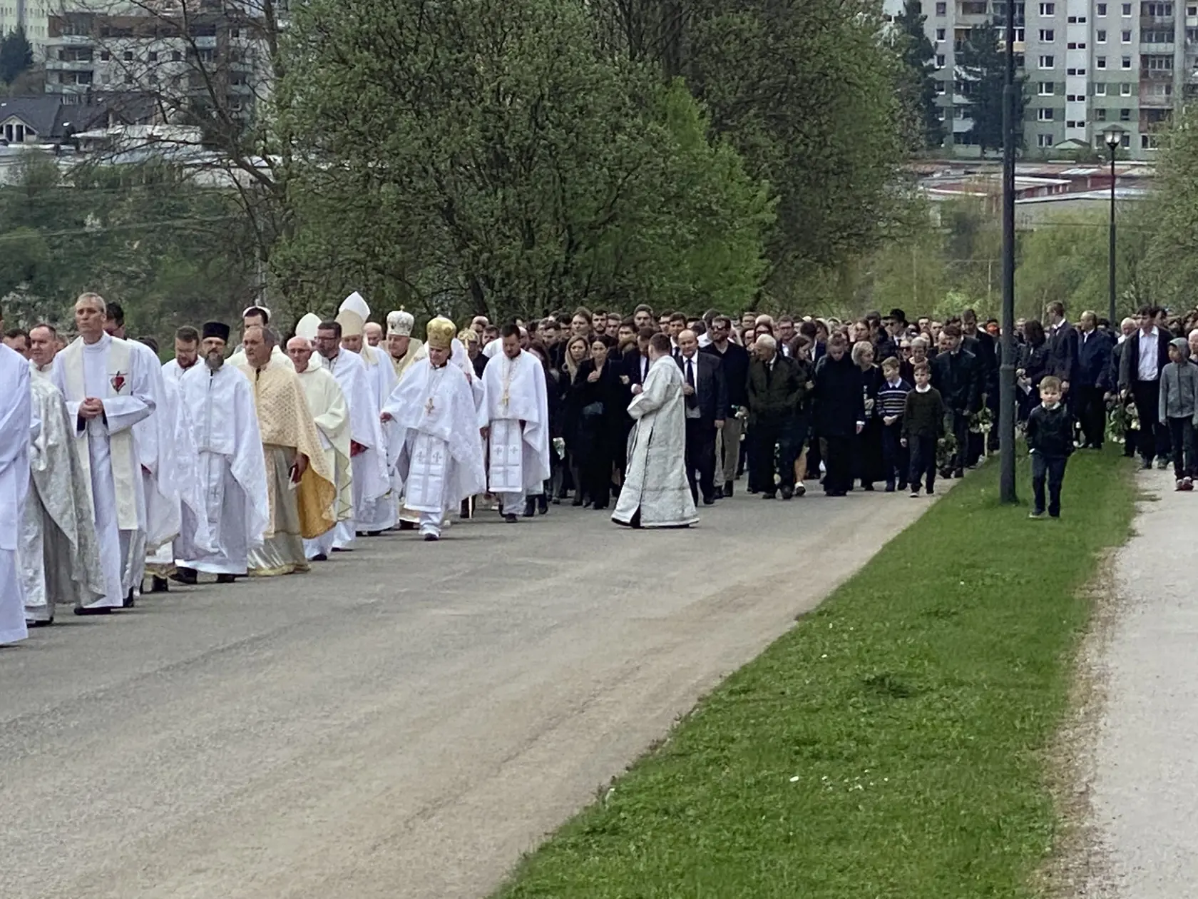 Pohreb troch obetí tragickej havárie pri Spišskej Kapitule v sobotu 6. 4. 2024.