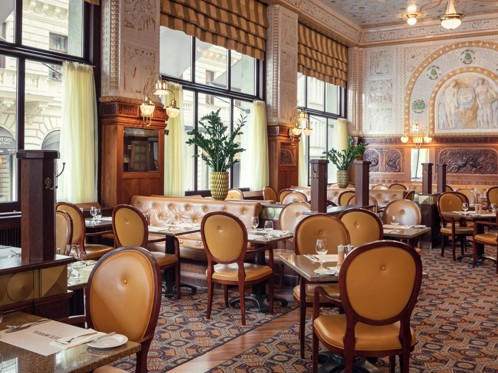 Pohlreichov noblesný podnik Café Imperial.
