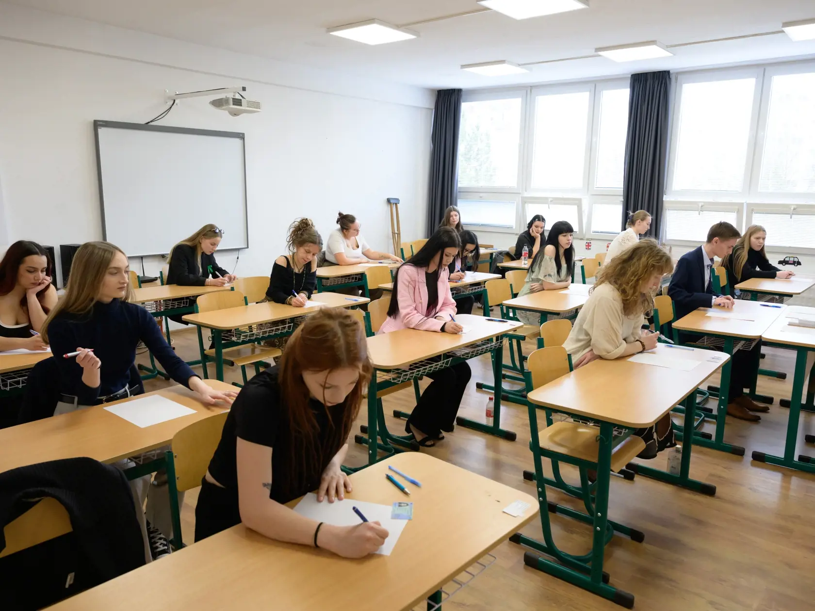 Na snímke príprava na písomné maturitné skúšky na Súkromnej škole umeleckého priemyslu v Topoľčanoch 11. marca 2025.