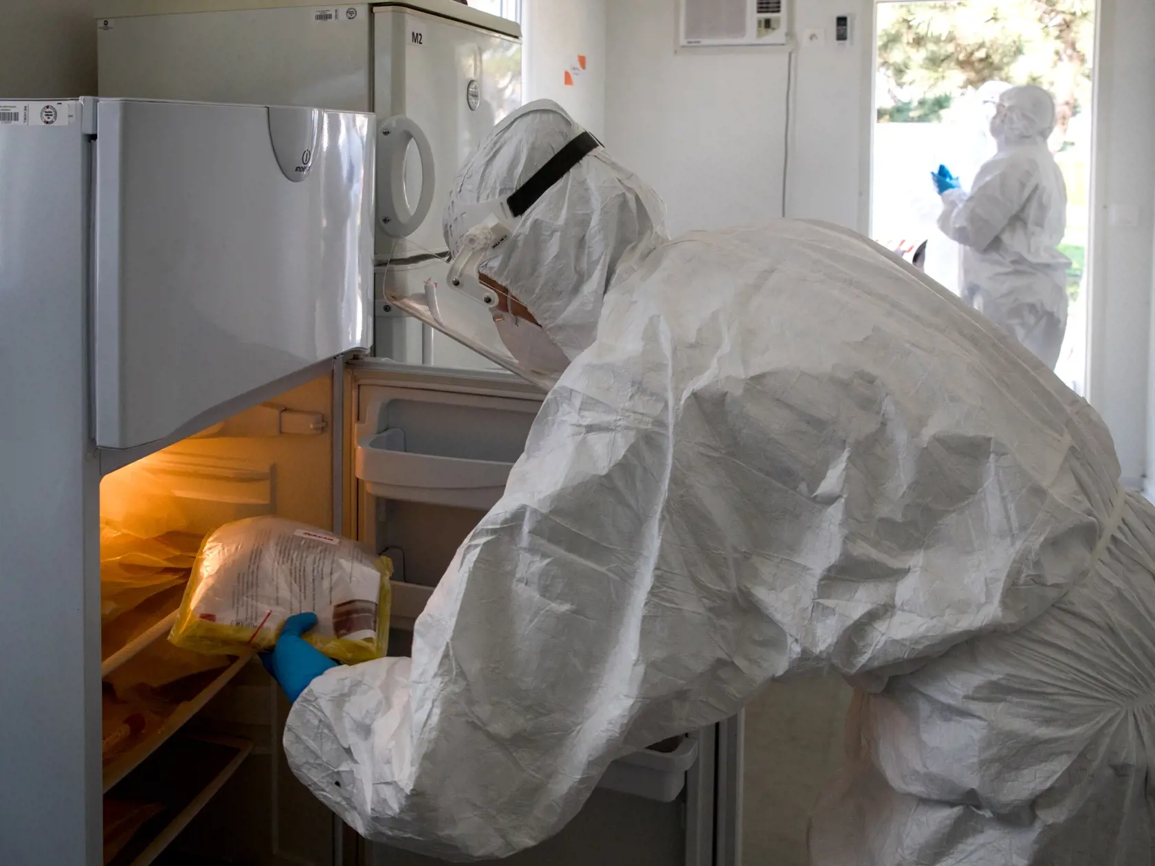 S plným nasadením kapacít súkromných a štátnych laboratórií odhaduje štát v priebehu týždňov počet testovaných pacientov až na 4000 denne.