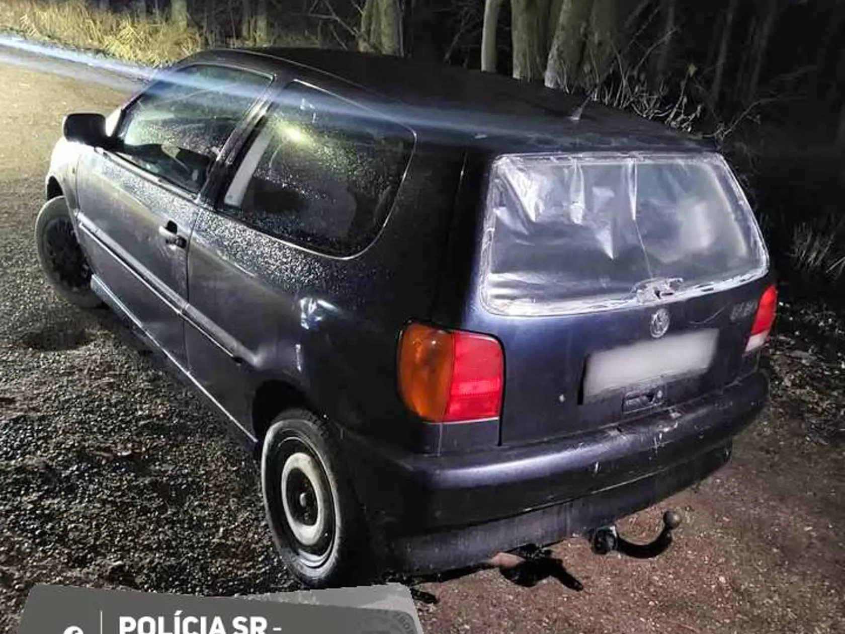 Kreatívne riešenie chýbajúceho okna nemalo u polície úspech.