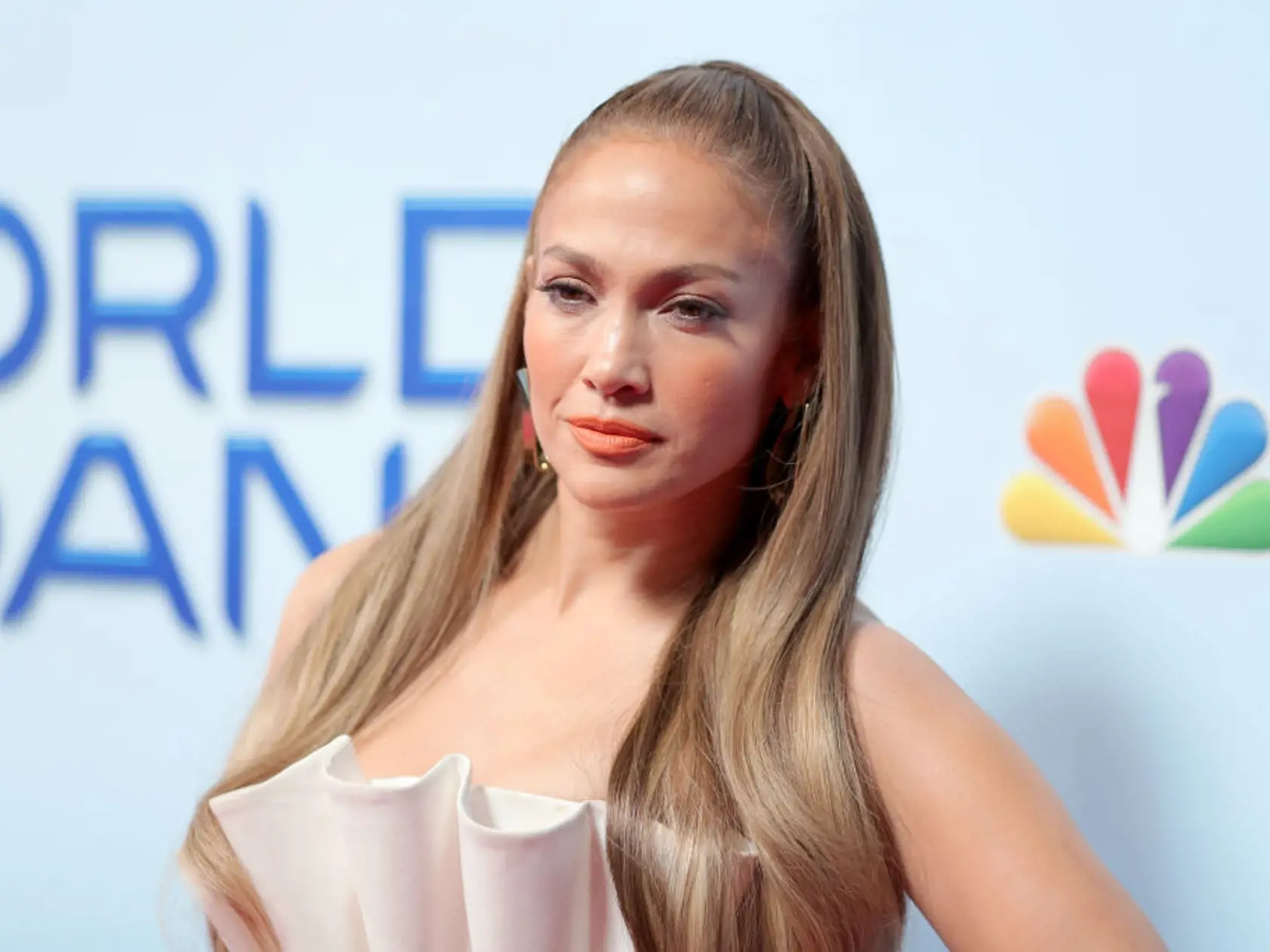 UNIVERSAL CITY, CA - JANUARY 30:  Jennifer Lopez attends a photo op for NBC's 'World Of Dance' at NBC Universal Lot on January 30, 2018 in Universal City, California.  (Photo by Neilson Barnard/Getty Images)