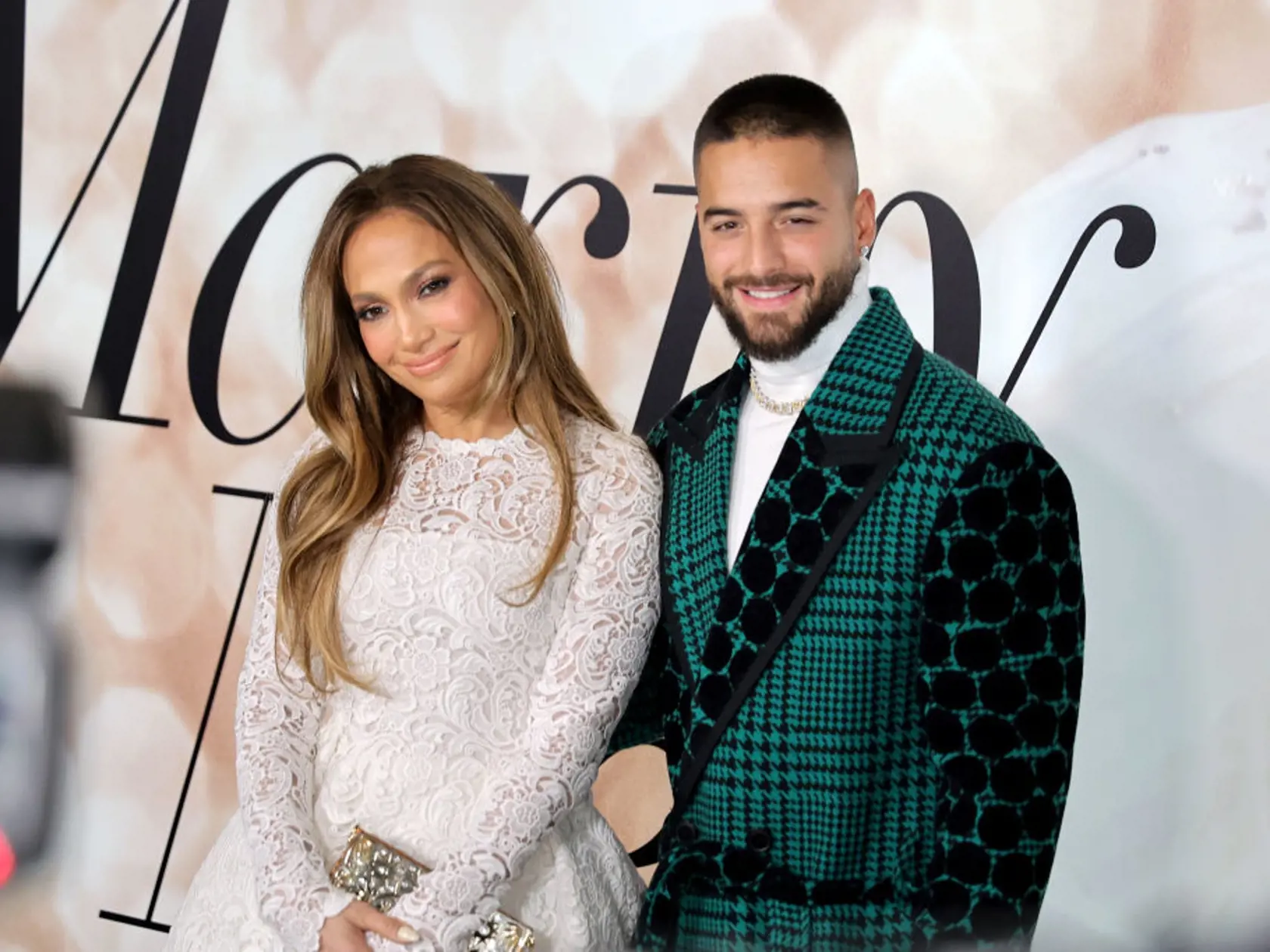 V tejto romantickej komédii s názvom „Vezmi si ma!“ stvárnila JLo rolu medzinárodne známej speváčky, ktorá sa chce vydať za svojho snúbenca, taktiež speváka, priamo na pódiu počas ich spoločnej piesne. Zistí však, že jej vysnívaný, ktorého stvárnil spevák Maluma, ju podvádza s asistentkou, a tak si nakoniec vezme niekoho úplne iného; učiteľa matematiky v podaní Owena Wilsona (53).