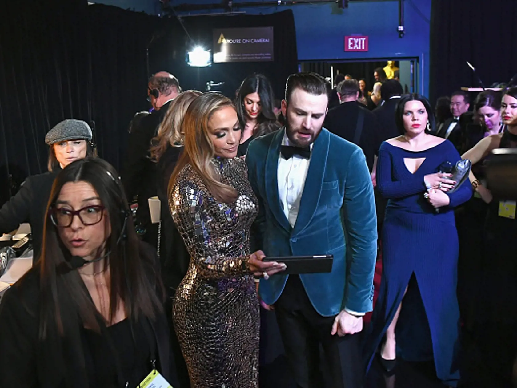 HOLLYWOOD, CA - FEBRUARY 24:  In this handout provided by A.M.P.A.S., Jennifer Lopez and Chris Evans pose backstage during the 91st Annual Academy Awards at the Dolby Theatre on February 24, 2019 in Hollywood, California.  (Photo by Matt Petit - Handout/A.M.P.A.S. via Getty Images)