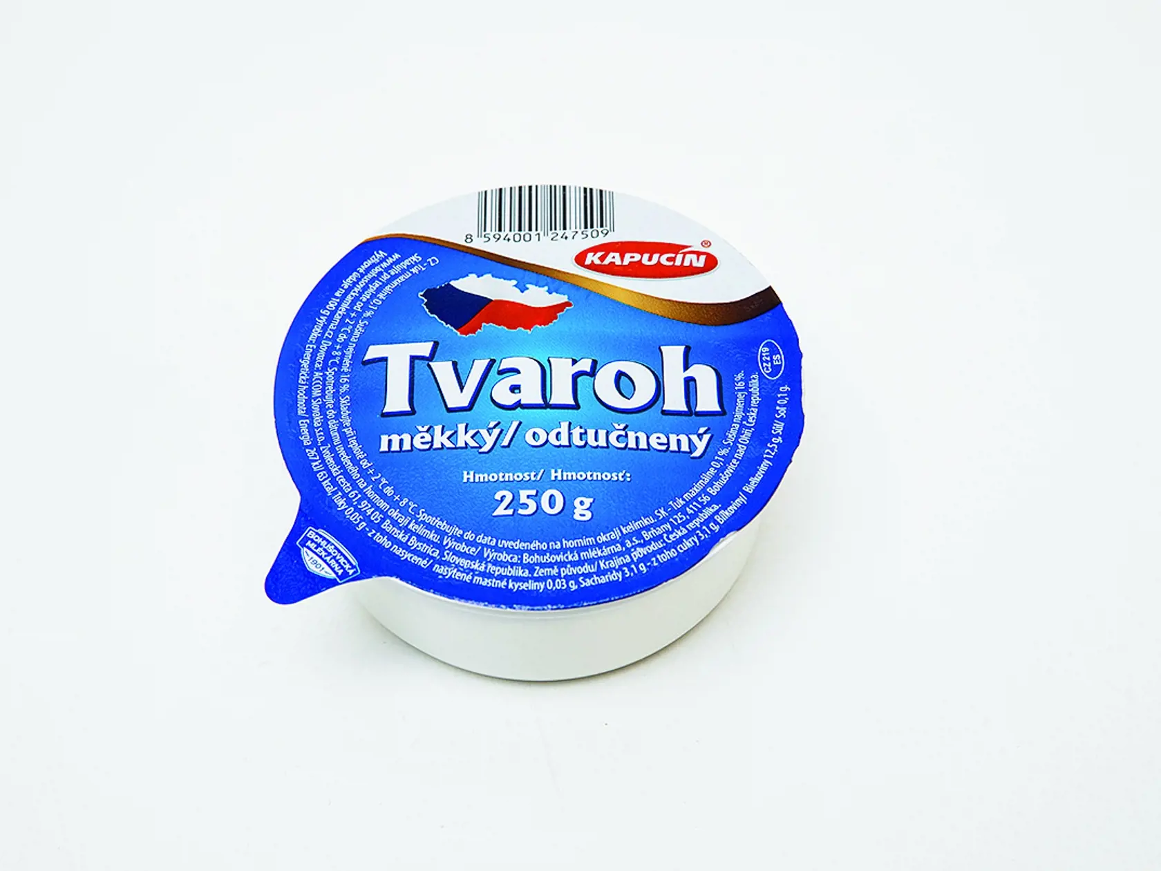 Tvaroh odtučnený
KAPUCÍN, 250 g, krajina pôvodu Česko, energia v 100 g: 267 kJ, bielkoviny: 12,5 g, sacharidy: 3,1 g a tuky: 0,05 g. REDAKCIA HODNOTÍ: Tvaroh má príjemnú vôňu a ideálnu hustotu, okolo je trocha vyzrážanej srvátky. Textúra je hladká, krémovitá. Keďže v ňom nie je tuk, pôsobí trocha suchšie. Chuťovo je výborný, ľahko kyslastý, skvelý na slané nátierky, ale aj nasladko.