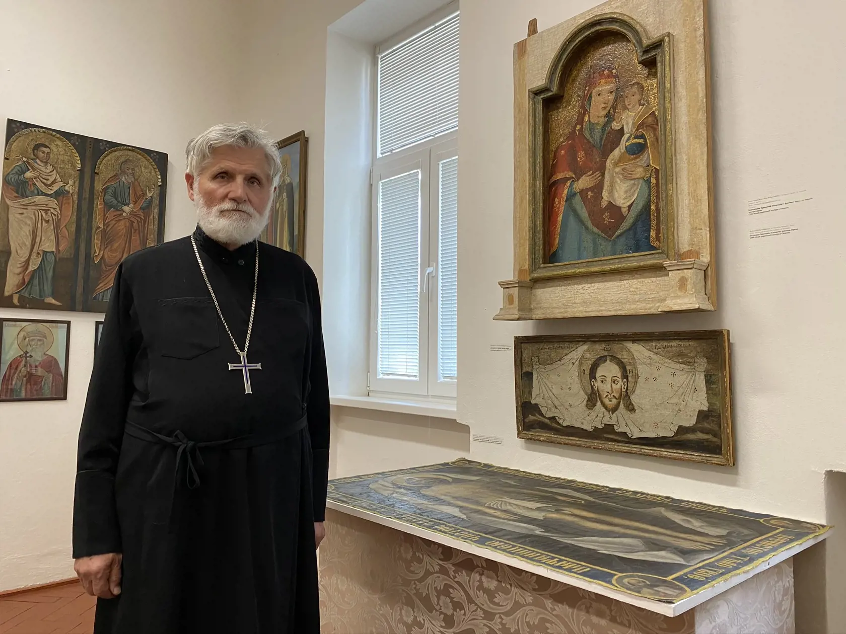 Na snímke Milan Gerka, autor výstavy Z dejín pravoslávnej cirkvi na Slovensku - Upevni, Bože v priestoroch Slovenského národného múzea - Múzea rusínskej kultúry v Prešove 12. júna 2020. EASYFOTO TASR - Maroš Černý