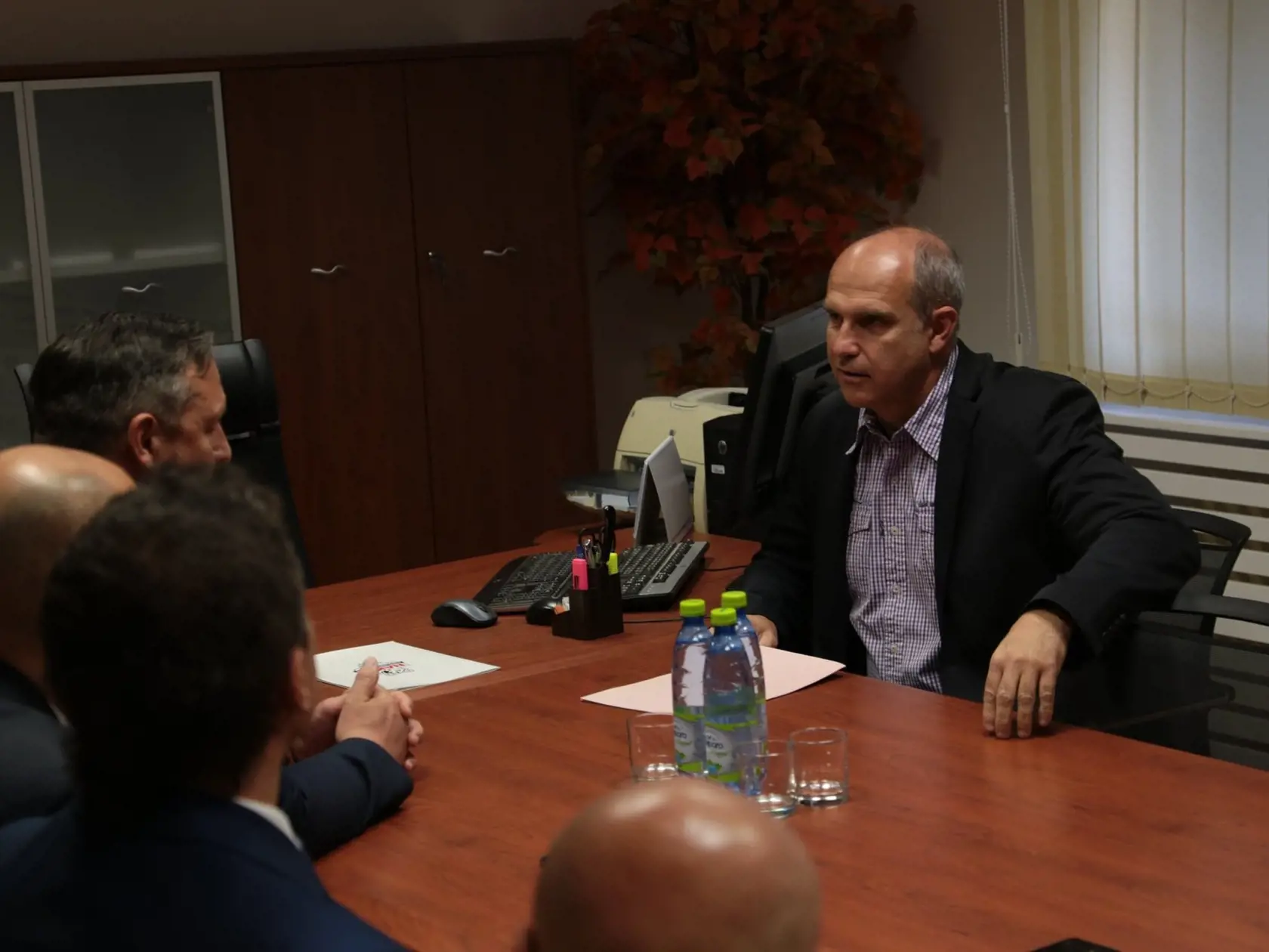 Novým riaditeľom NAKA je bývalý šéf Národnej protizločineckej jednotky Branislav Zurian.  Do funkcie ho ustanovil policajný prezident Milan Lučanský.