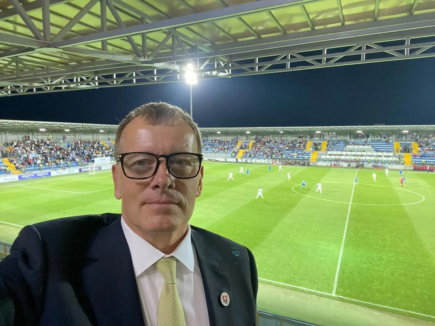Boris Kollár si pozrel počas pracovnej cesty zápas slovenských futbalistov s Azerbajdžanom.