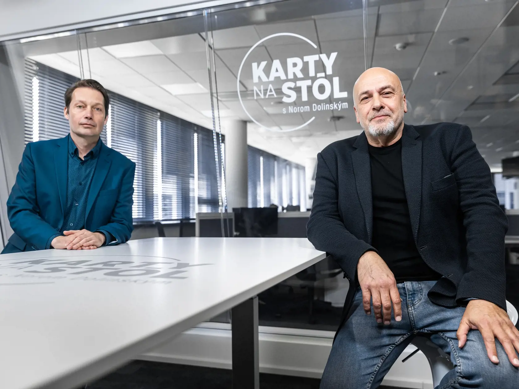 Diskusná relácia "Karty na stôl", ktorej hosťom bol Henry Tóth.
