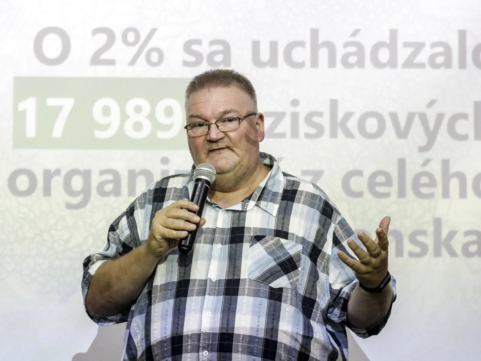 Na snímke predseda Komory mimovládnych neziskových organizácií Marcel Zajac počas tlačovej konferencie Iniciatívy 2 % a Komory mimovládnych neziskových organizácií na tému "Neberte nám dve percentá" v Bratislave 20. augusta 2024. FOTO TASR - Dano Veselský
