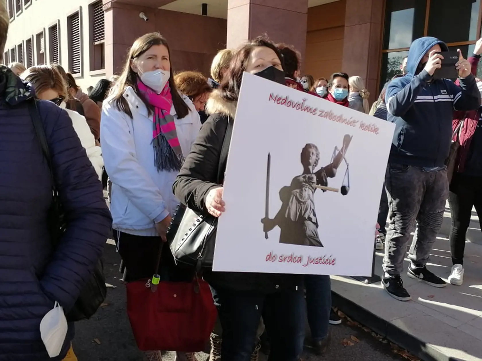 Protest pred ministerstvom spravodlivosti