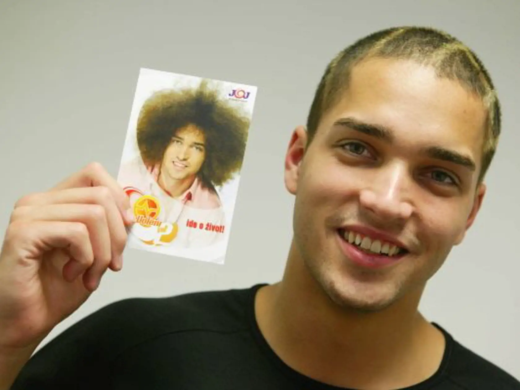 U saskárov sa o pikantný škandál postarala aj poslankyňa Jana Bittó Cigániková (39). Jej manžel Daniel Bittó bol súťažiacim v reality šou VyVolení v roku 2006. Na povrch vtedy vyplávala aj jeho temná minulosť. Kedysi si totiž zarábal ako gigolo v Taliansku. Šokujúce je, že svoje služby neponúkal ženám, aj mužom.