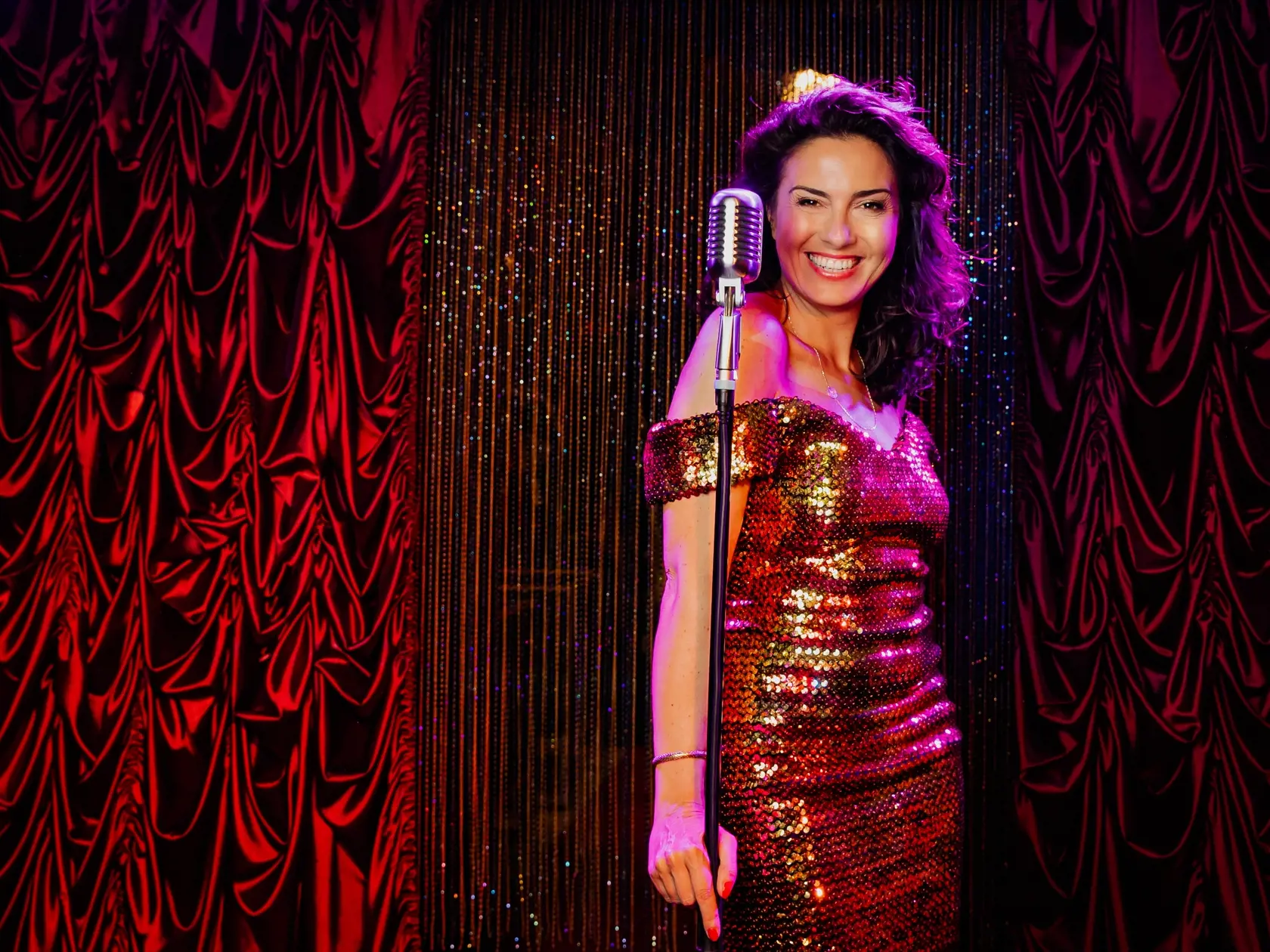 Na snímke divadelná, televízna a filmová herečka Lucia Siposová.