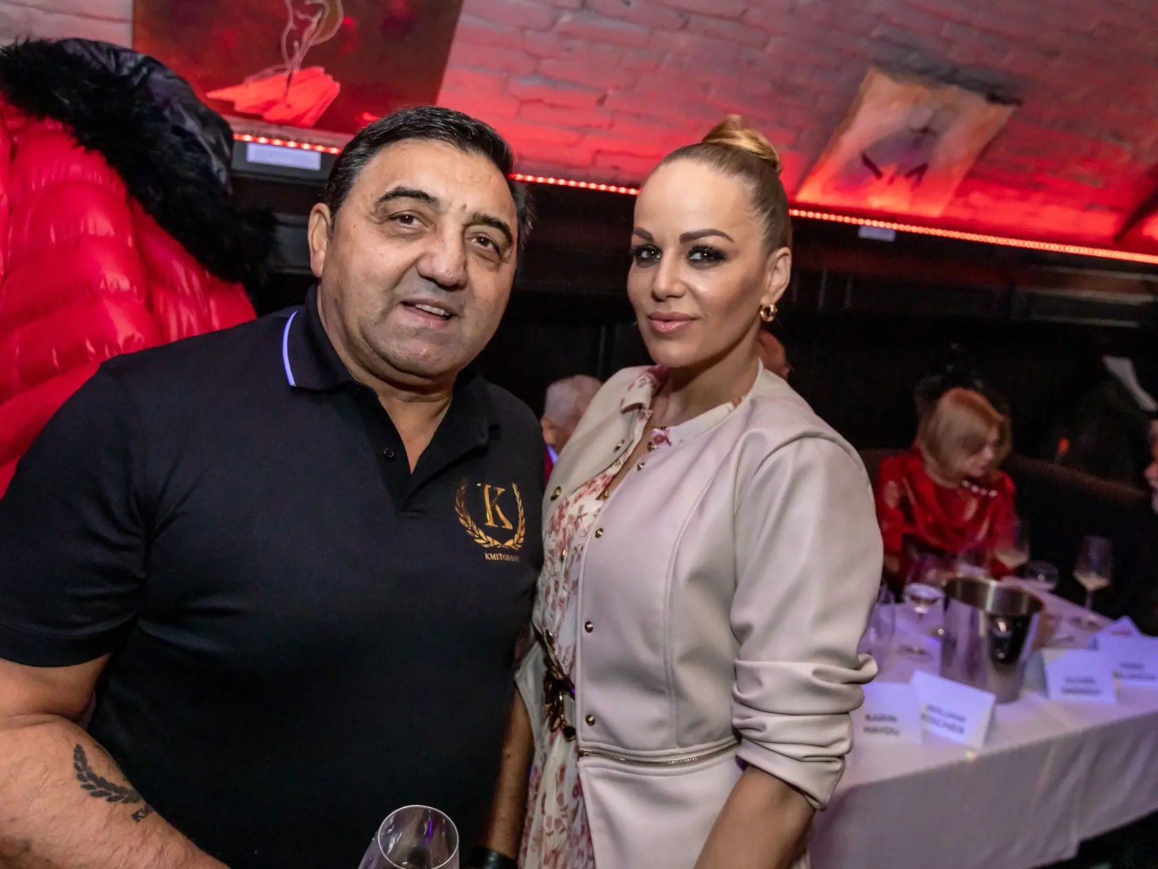 Otvorenie nového disco baru Archa. Na snímke je Igor Kmeťo a Karin Haydu. 