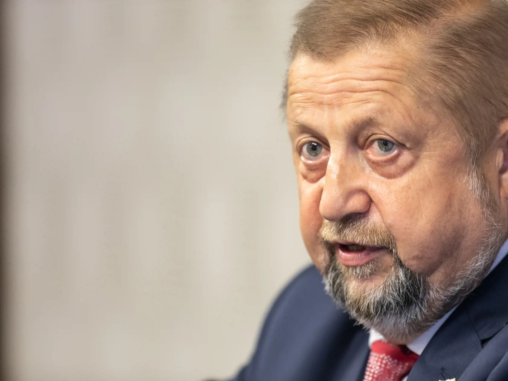 Tlačová konferencia Štefana Harabína v bratislavskom hoteli Apollo k menovaní novej prezidentky.