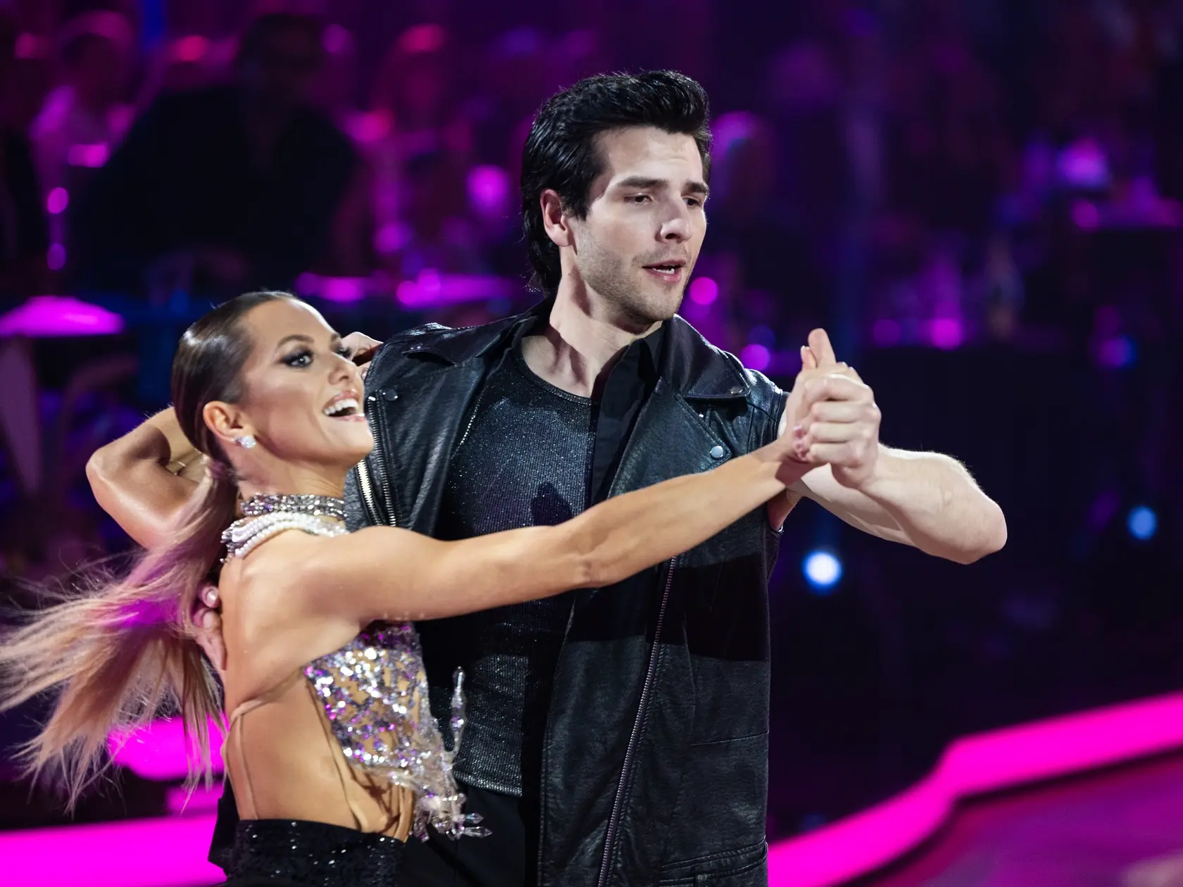 Kristián Baran a Dominika Rošková počas ôsmeho kola Let's dance 2025.