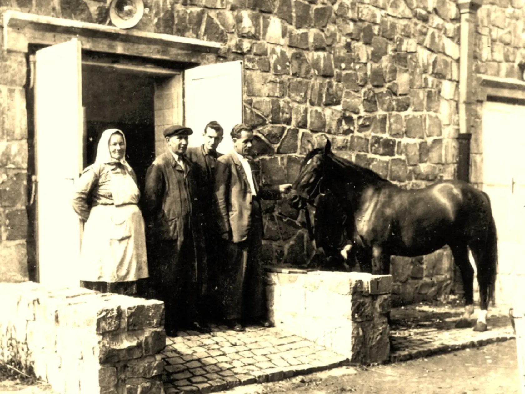 Historické foto z výroby v štátnom podniku Imuna Šarišské Michaľany.