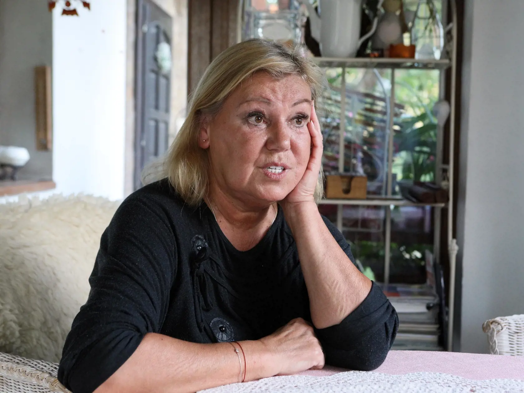 ĽUBA BLAŠKOVIČOVÁ „V prvých dňoch nemal nik istotu, že prevrat je skutočne realita a že nás nik nezavrie.“