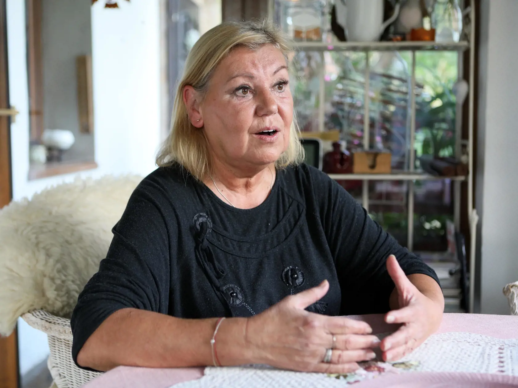 ĽUBA BLAŠKOVIČOVÁ „V prvých dňoch nemal nik istotu, že prevrat je skutočne realita a že nás nik nezavrie.“