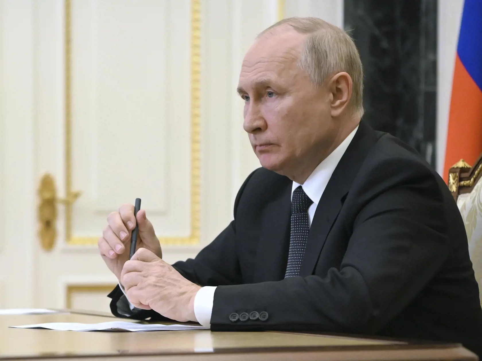 JB 19 Moskva - Ruský prezident Vladimir Putin vedie zasadnutie vládneho kabinetu prostredníctvom videokonferencie v Kremli v Moskve 2. augusta 2023. FOTO TASR/AP

Russian President Vladimir Putin chairs a meeting with members of the government, via a video conference at the Kremlin in Moscow, Russia, Wednesday, Aug. 2, 2023. (Alexander Kazakov, Sputnik, Kremlin Pool Photo via AP)