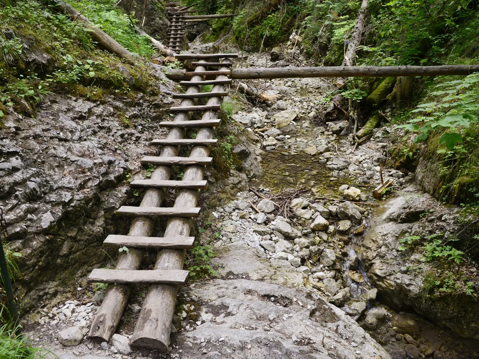 Na snímke roklina s nízkym stavom vody. Hrabušice – Podlesok , 20. júla 2022