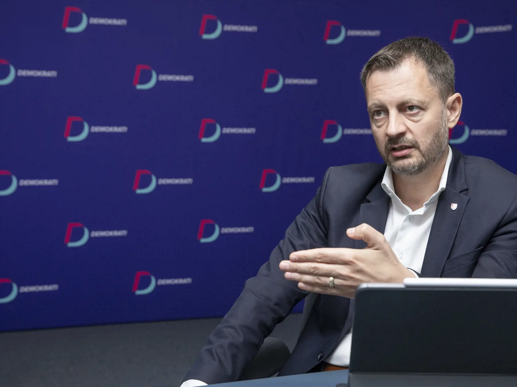 Na snímke je predseda strany Demokrati Eduard Heger.