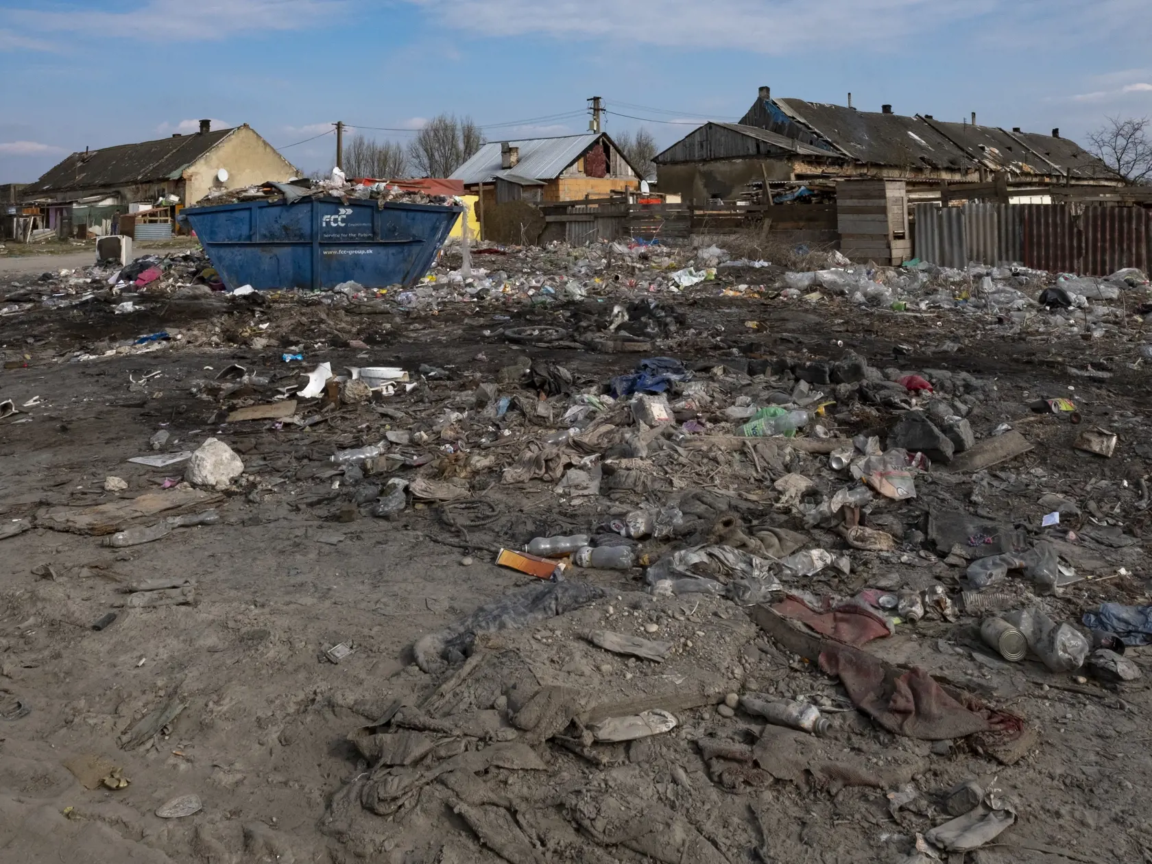 V rómskej osade v katastri obce Tomášikovo sa starostovi podarilo úspešne zlividovať nákazu koronavírusu Covid -19.