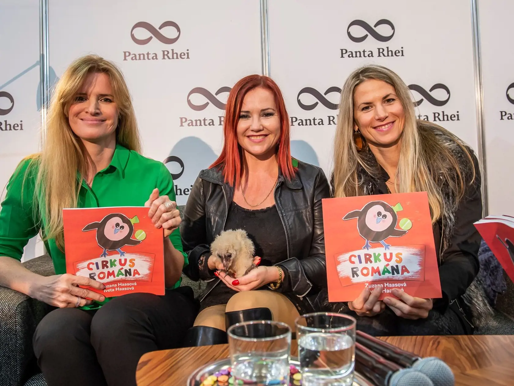 Staršia sestra herečky Zuzany Haasovej (38) Monika (42), ktorá sa v 80. rokoch preslávila úlohou kultovej rozprávkovej Bambuľky, zavítala opäť na Slovensko.