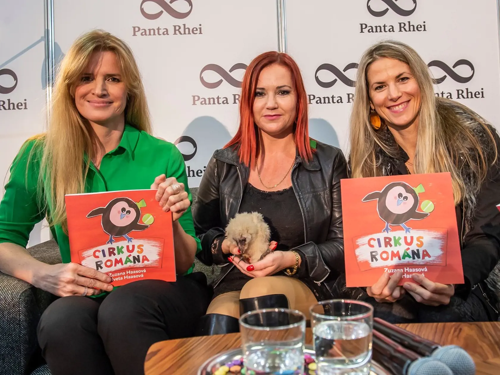 Staršia sestra herečky Zuzany Haasovej (38) Monika (42), ktorá sa v 80. rokoch preslávila úlohou kultovej rozprávkovej Bambuľky, zavítala opäť na Slovensko.