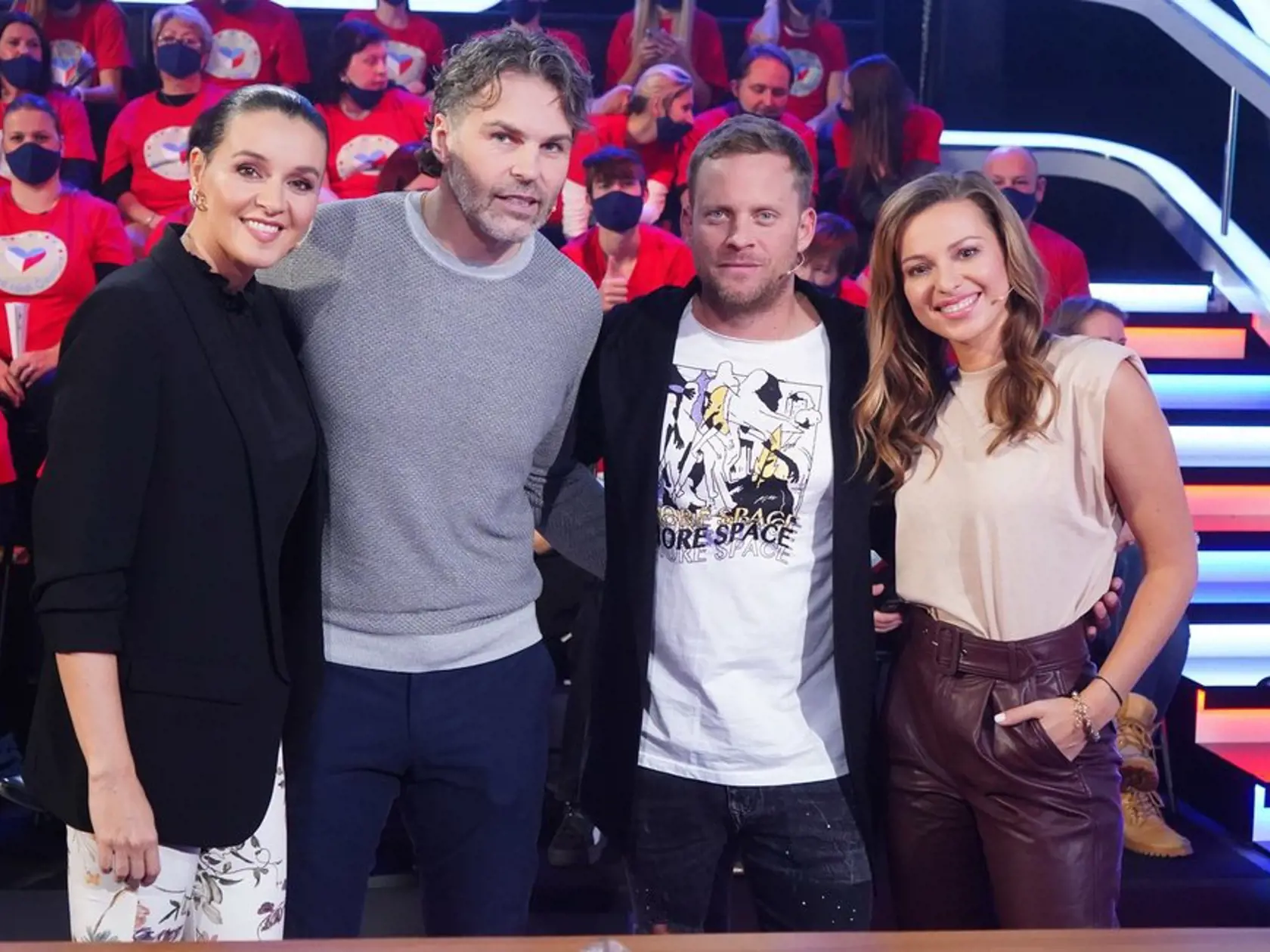 Iva Kubelková, Jaromír Jágr, Jakub Prachař a Inna Puhajková v programe Máme radi Jardu!