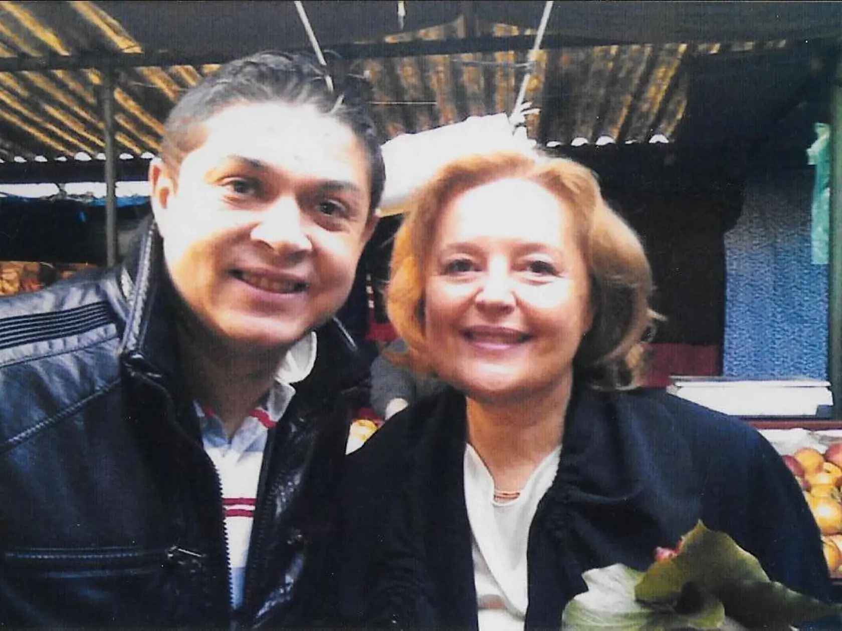Pri svojej práci sa často stretáva s celebritami. 