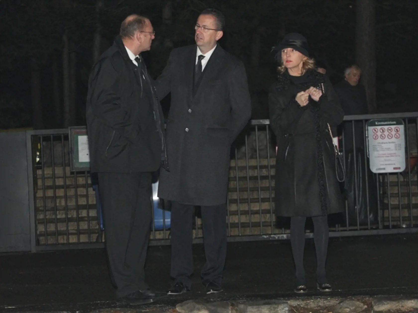 Smeráci: Minister Glváč a poslankyňa Zmajkovičová prišli na Határov pohreb.