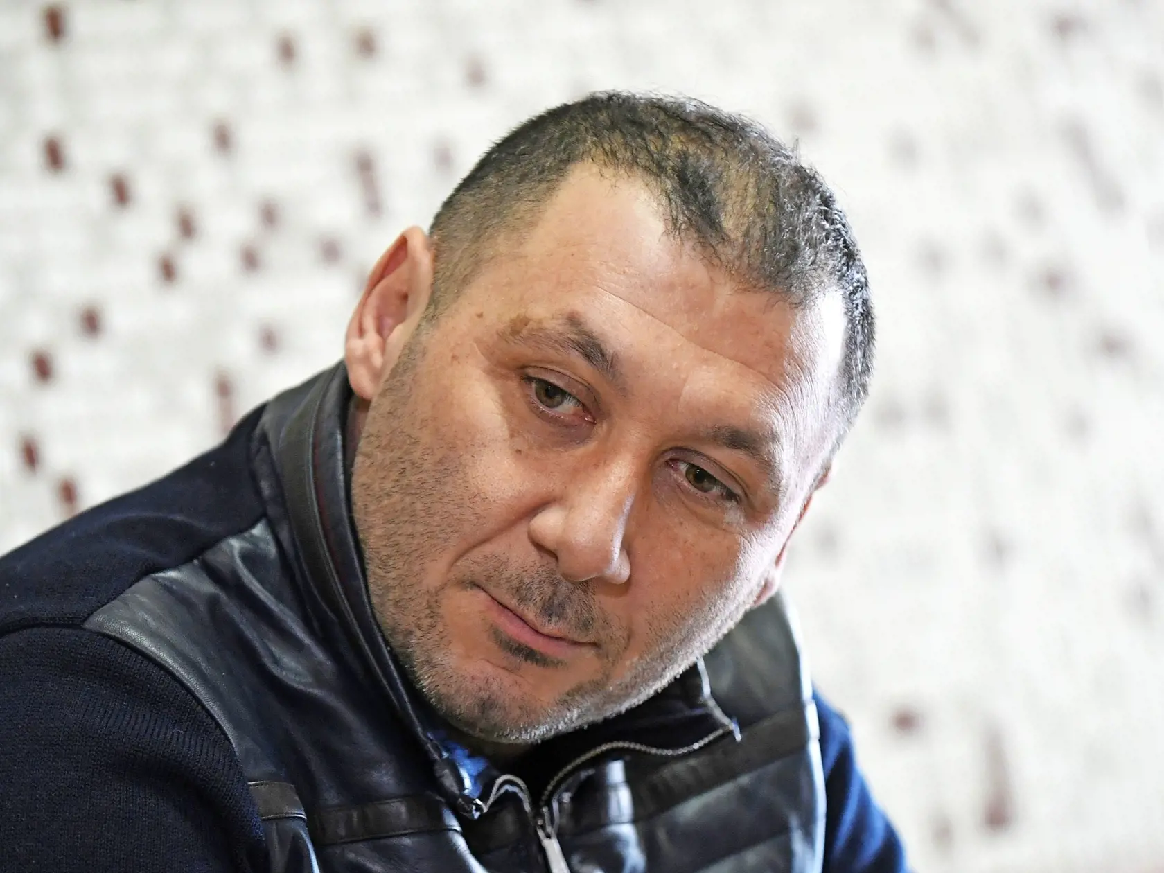 TONINO BADALA Taliana s podobným menom ako Antonino Vadala, vľavo, hrá Srb Predrag Bjelac.