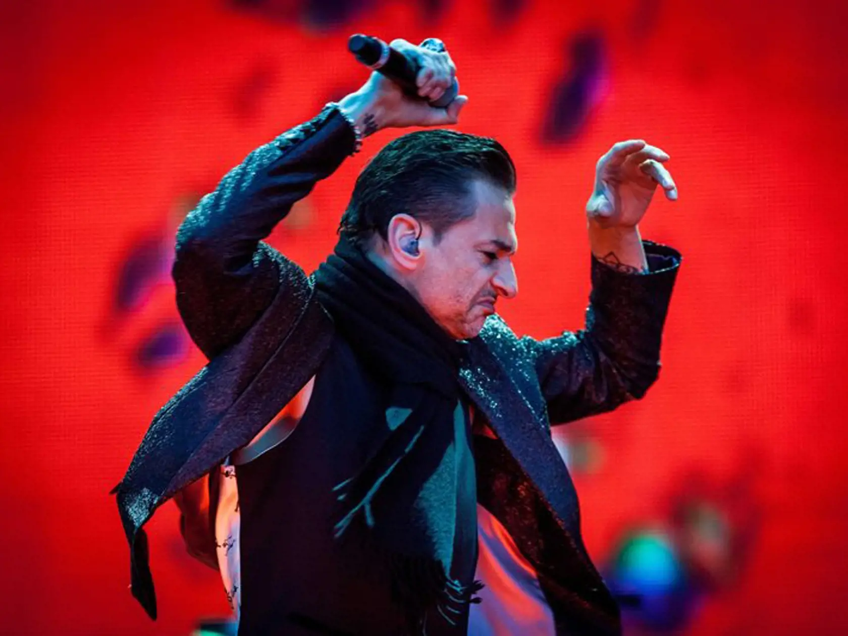 Spevák skupiny Depeche Mode Dave Gahan počas posledného koncertu v Bratislave.
