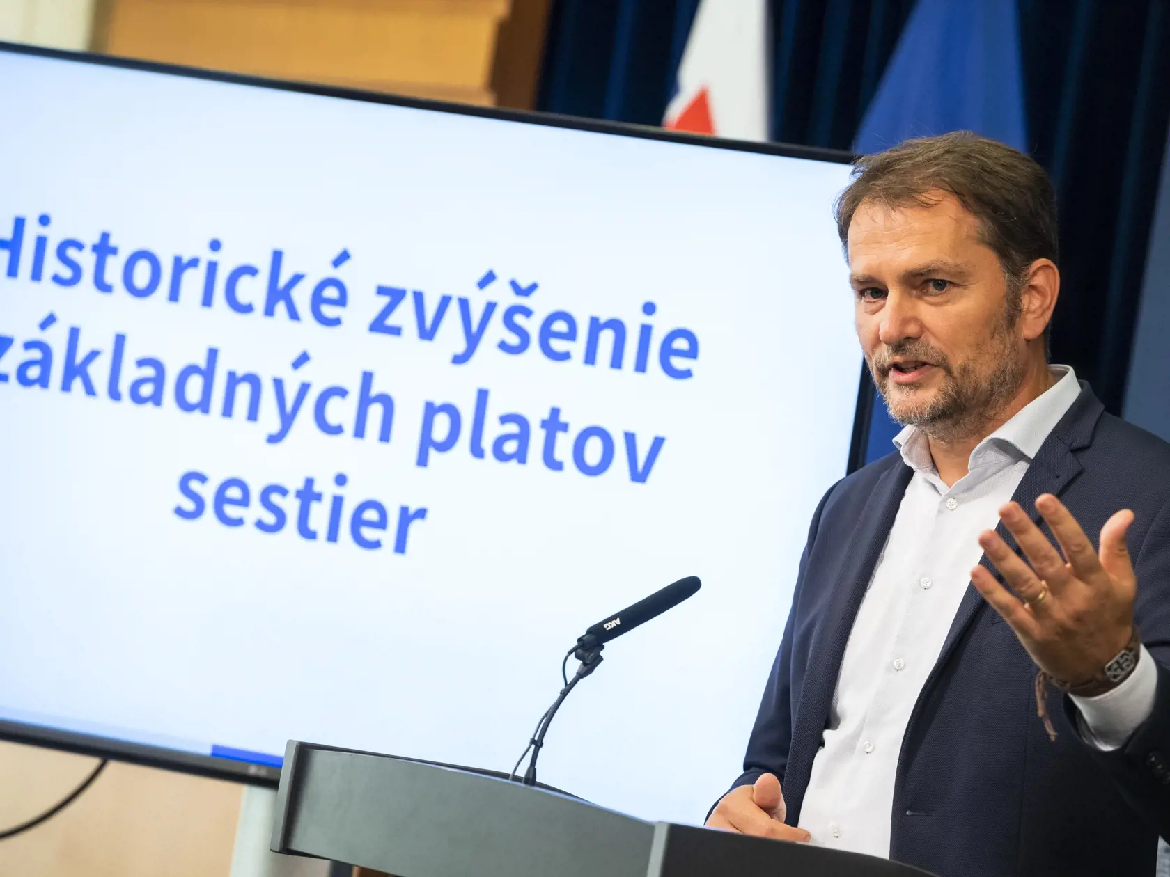 Na snímke podpredseda vlády a minister financií SR Igor Matovič (OĽaNO) počas tlačovej konferencie k navýšeniu základných platov zdravotných sestier v Bratislave vo štvrtok 18. augusta 2022.