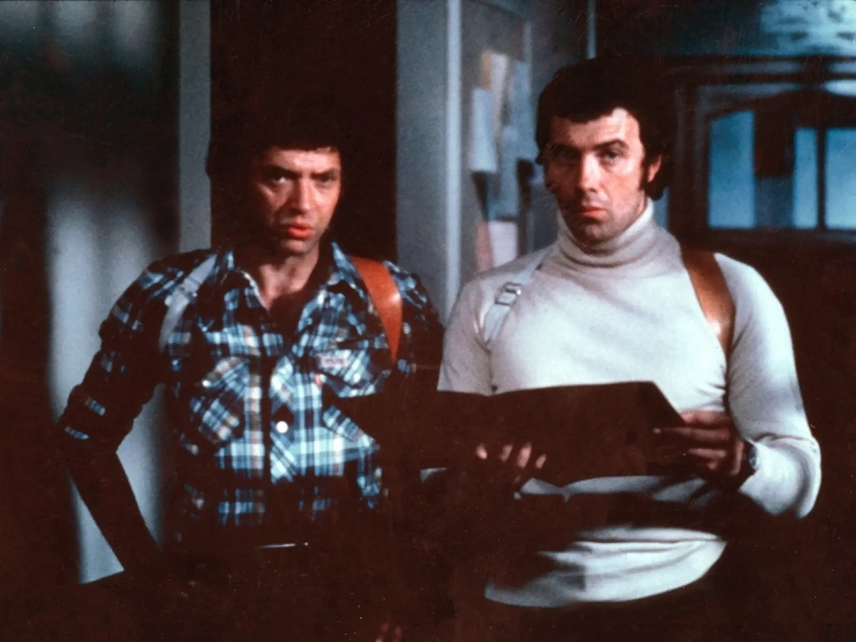 Profesionáli a Lewis Collins: Jeho partnerom v seriáli Profesionáli bol ďalší "sympaťák", herec Martin Shaw, ktorý stvárňoval Doyla.
