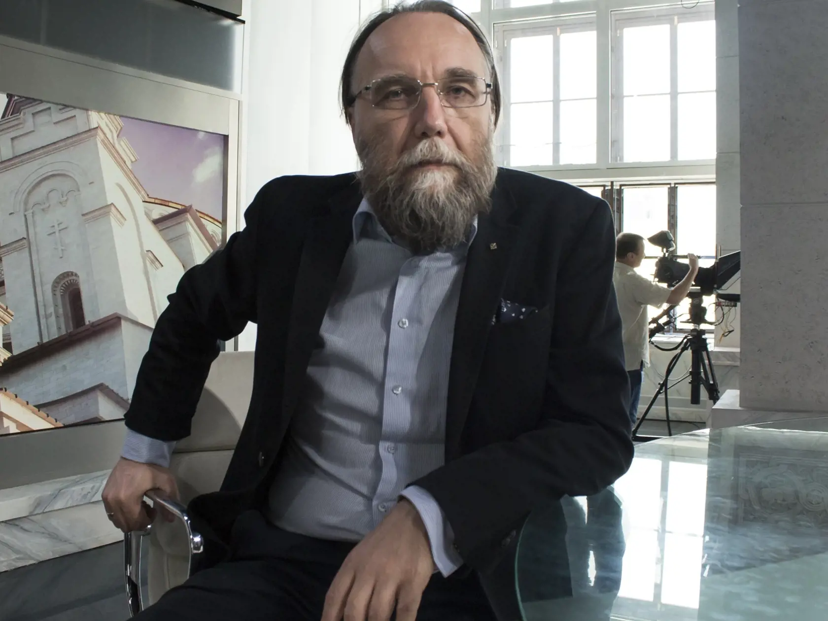Na archívnej snímke z 11. augusta 2016 prokremeľský filozof a ideológ Alexander Dugin v Moskve.